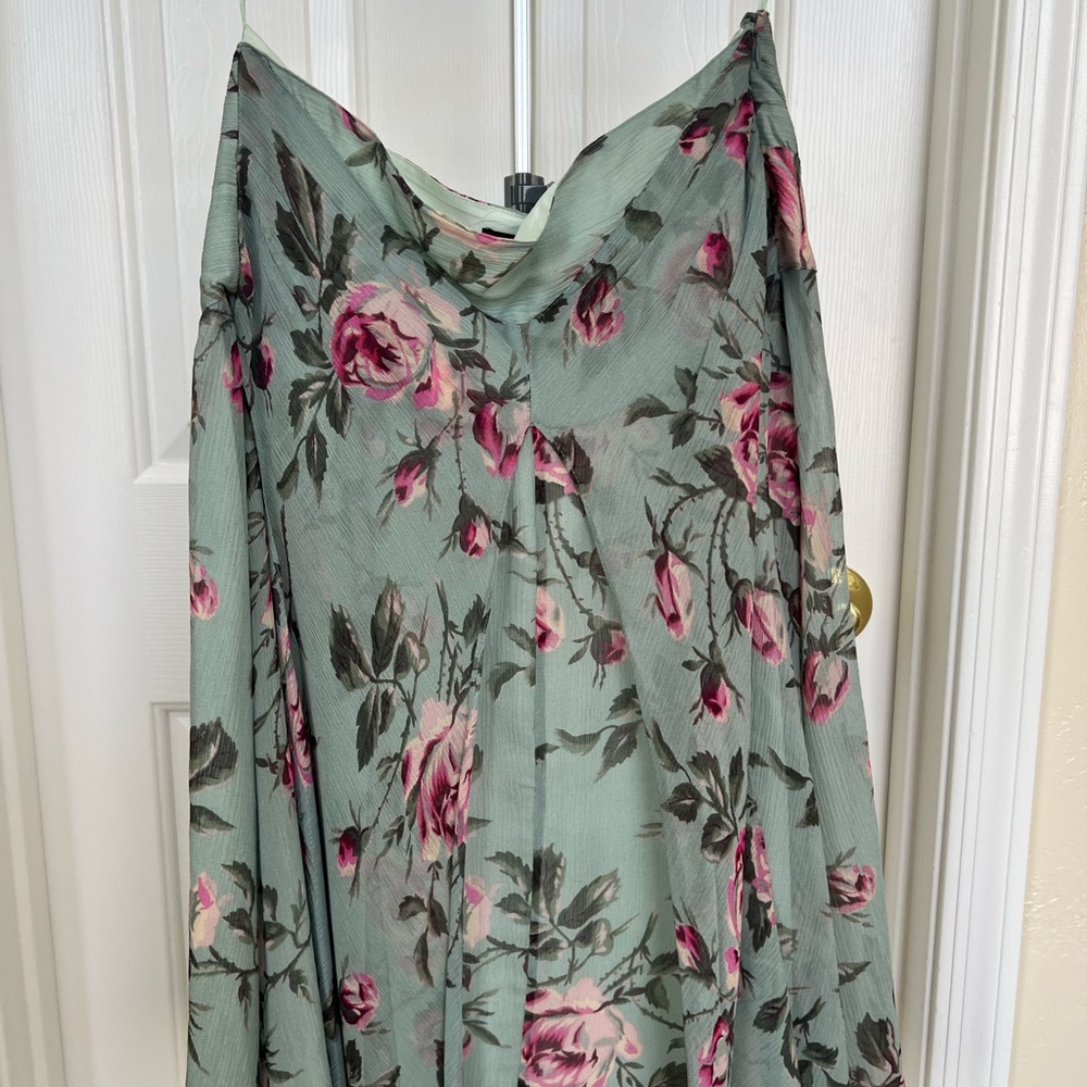 Silk floral skirt.